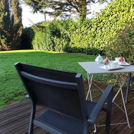 Bed & Breakfast Domaine De L'hotel Au Franc