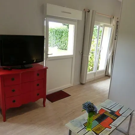 Domaine De L'hotel Au Franc Bed & Breakfast