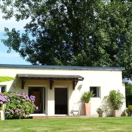 Domaine De L'hotel Au Franc Bed & Breakfast