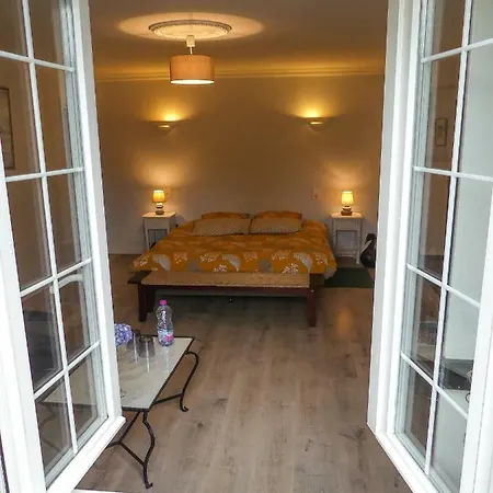 Domaine De L'hotel Au Franc Fleury (Manche)