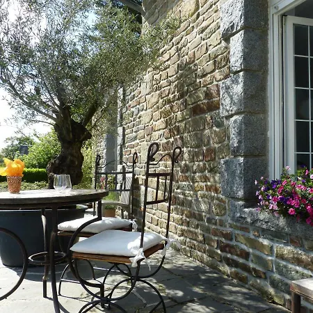 Domaine De L'hotel Au Franc Bed & Breakfast 3*